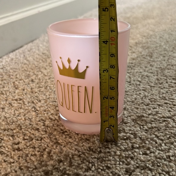 Rae Dunn Queen Makeup Holder - Picture 4 of 5